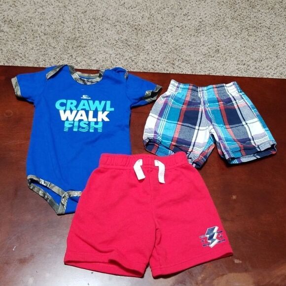 🦋3/$15💰A bundle of baby clothes 💥Final Price💥 - Picture 1 of 4